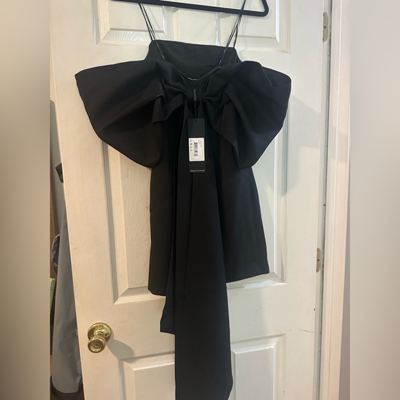 Elliatt Calypso Dress! Size small new with tags! - Picture 3 of 5